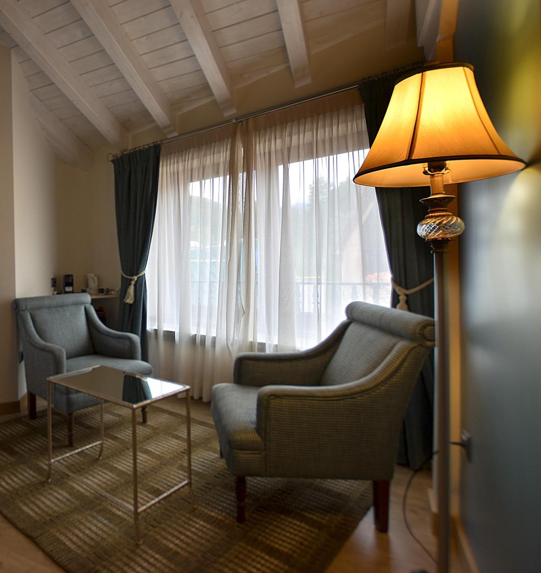 Picos De Europa Suites And Rooms Turieno Bagian luar foto